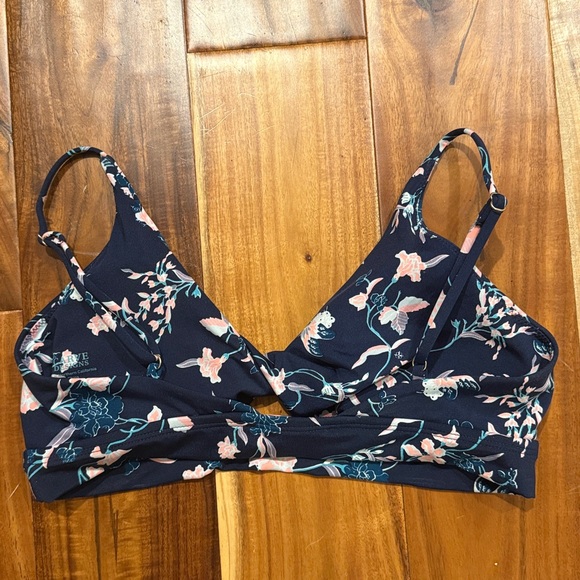 Carve Designs Bikini - M Top, S Bottoms - Picture 5 of 8